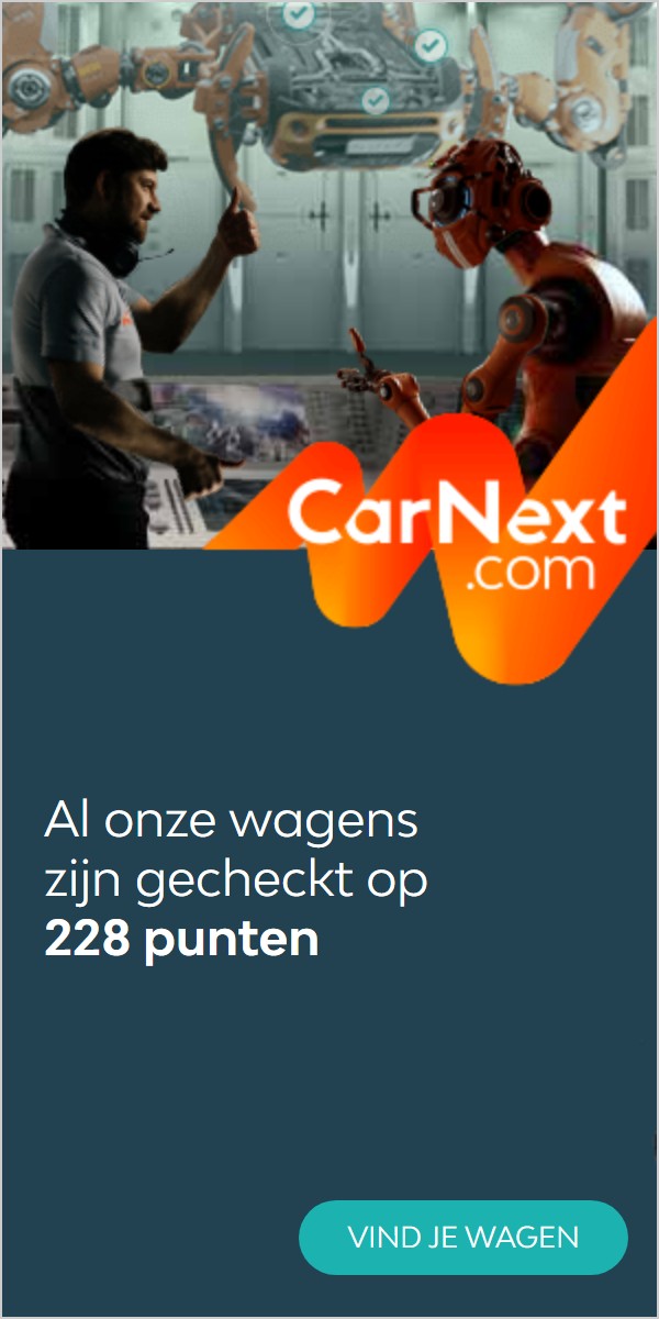 Al onze wagens zijn gecheckt op 228 punten. Monteur en robot in de keuringshal