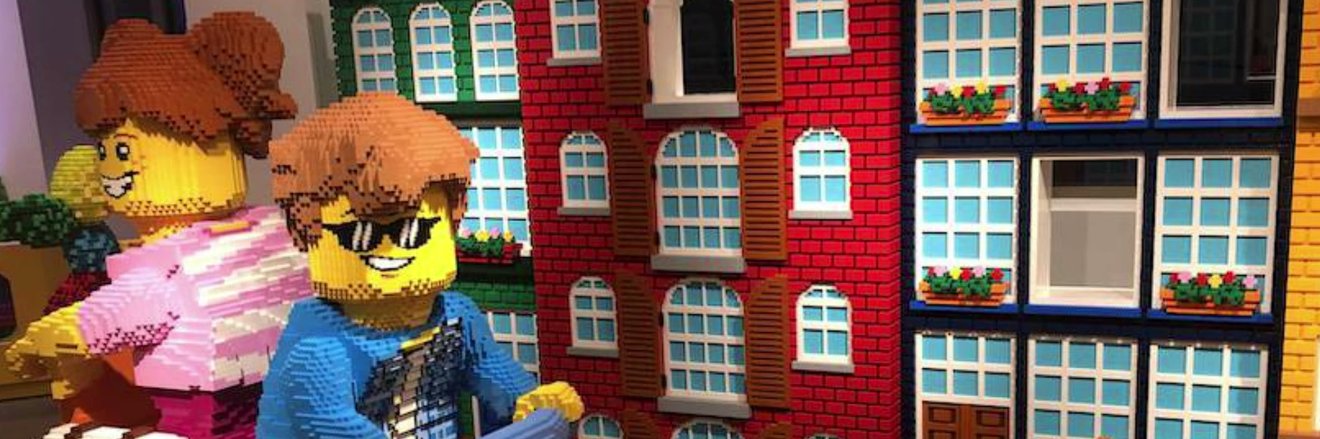 Legofiguren in de etalage