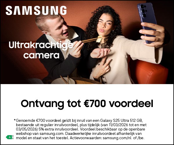 Twee vrienden maken een selfie: Ultrakrachtige camera