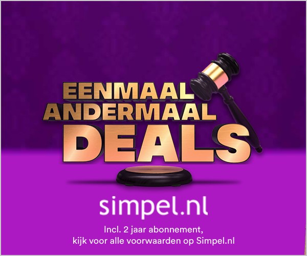 De hamer slaat af op het logo