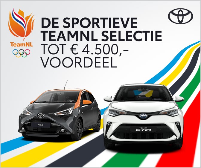 Eindbeeld met beide auto's vooraan