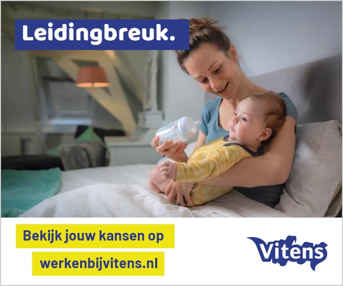 Leidingbreuk. boven een moeder met baby