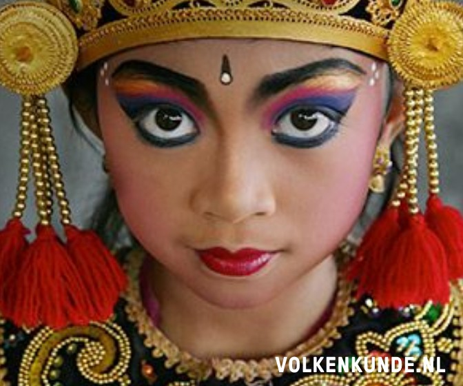Frame 1: de danseres, groot in beeld